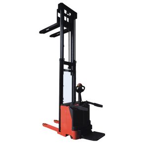 Gerbeur électrique SMITH à conducteur debout 1500 kg 260 cm